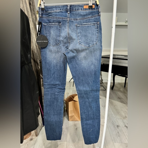 Articles of Society Sarah Jeans - Picture 2 of 2